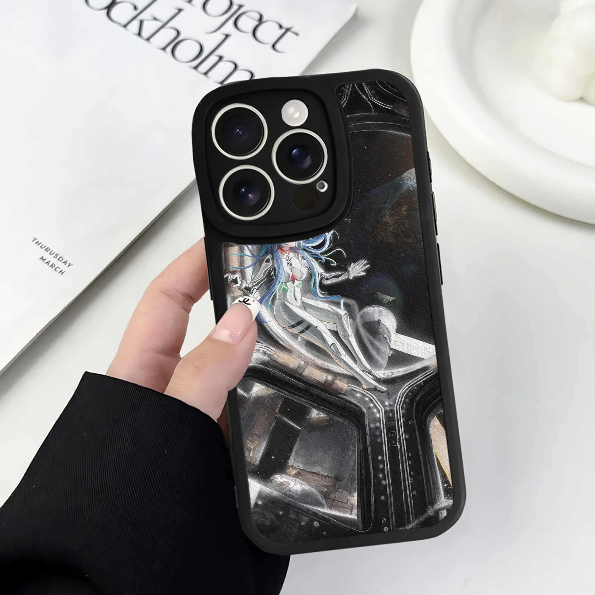 （画像用） EVA 新世紀エヴァンゲリオン 【iPhone 16シリーズ対応】シリコンスマホケース（レザー調） 材質：シリコン